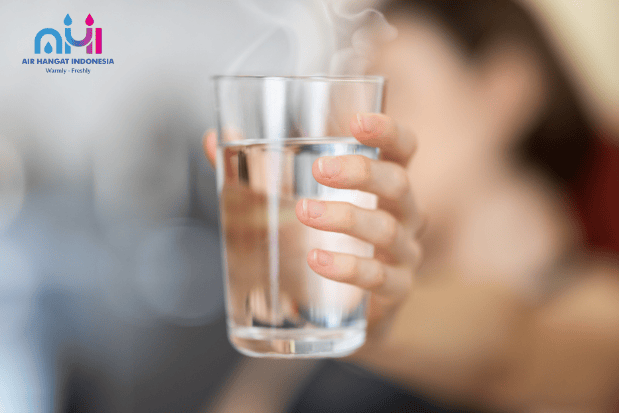 Minum Air Hangat untuk Menjaga Sirkulasi dan Keseimbangan Cairan