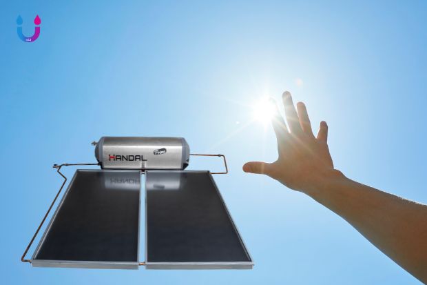 Pemanas air tenaga surya memanfaatkan energi matahari secara optimal untuk menyediakan air panas yang efisien dan ramah lingkungan.